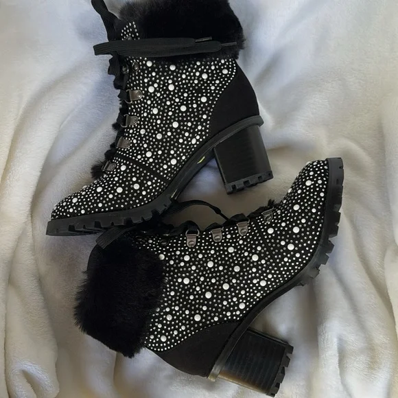 LAUREN LORRAINE PEARL-AND RHINESTONE FUR HEELED BOOTIE SIZE 6 - Picture 6 of 9